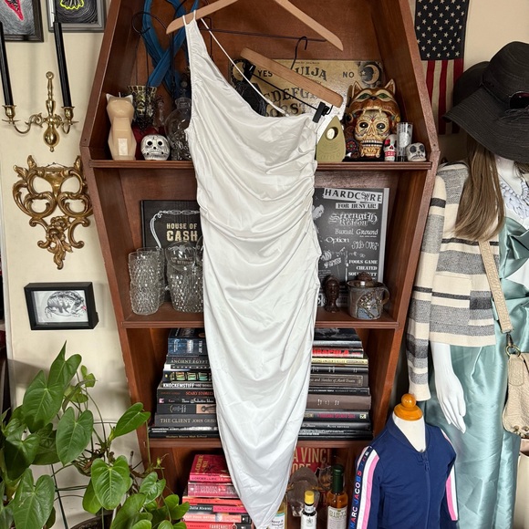 Cider - Solid Satin Asymmetrical Ruched Midi Dress - size large - Picture 5 of 9